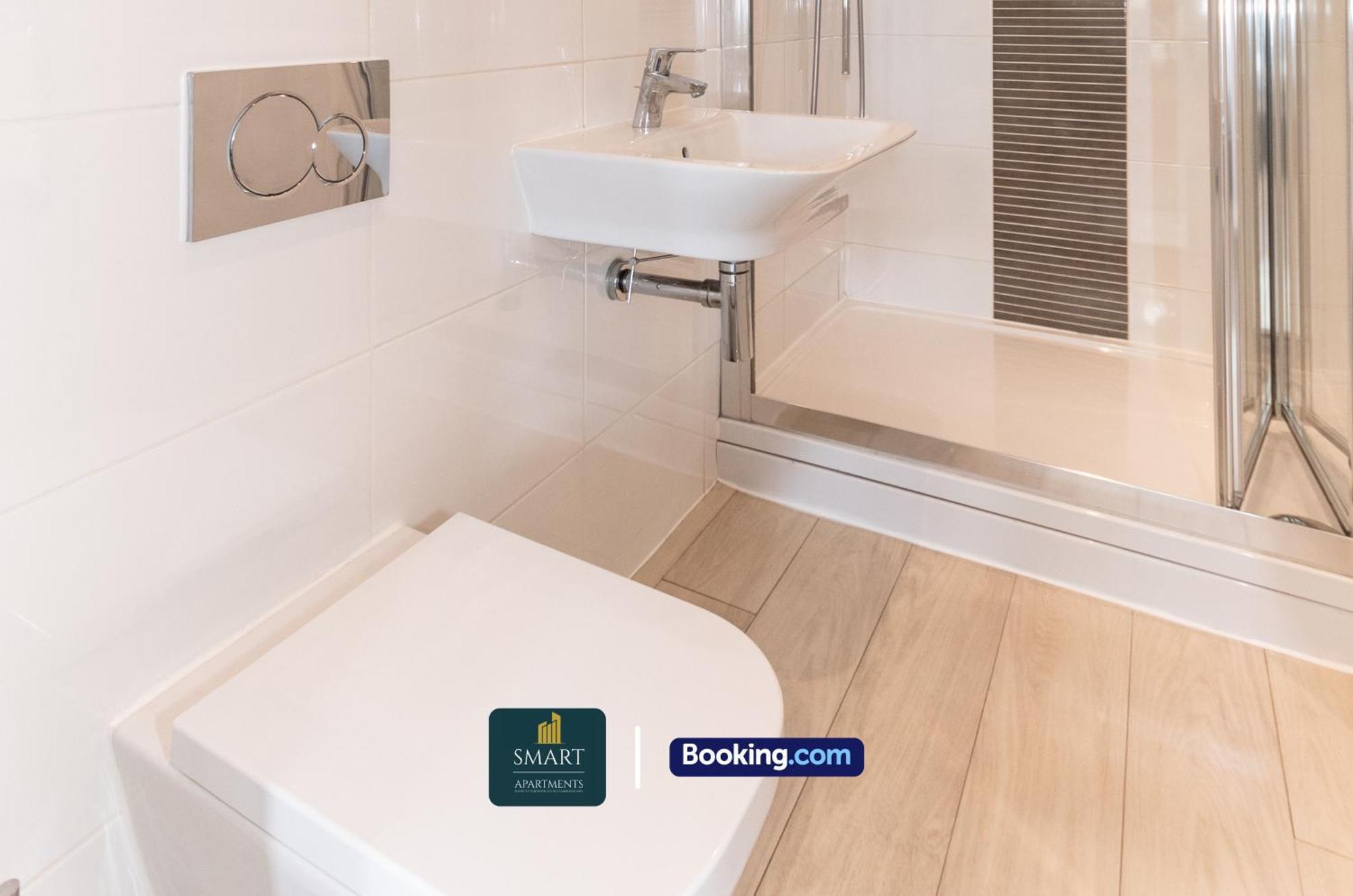 Spacious City Center Apartment By Smart Apartments Short Lets & Serviced Accommodation Apartment Southampton With Free Wifi Eksteriør bilde