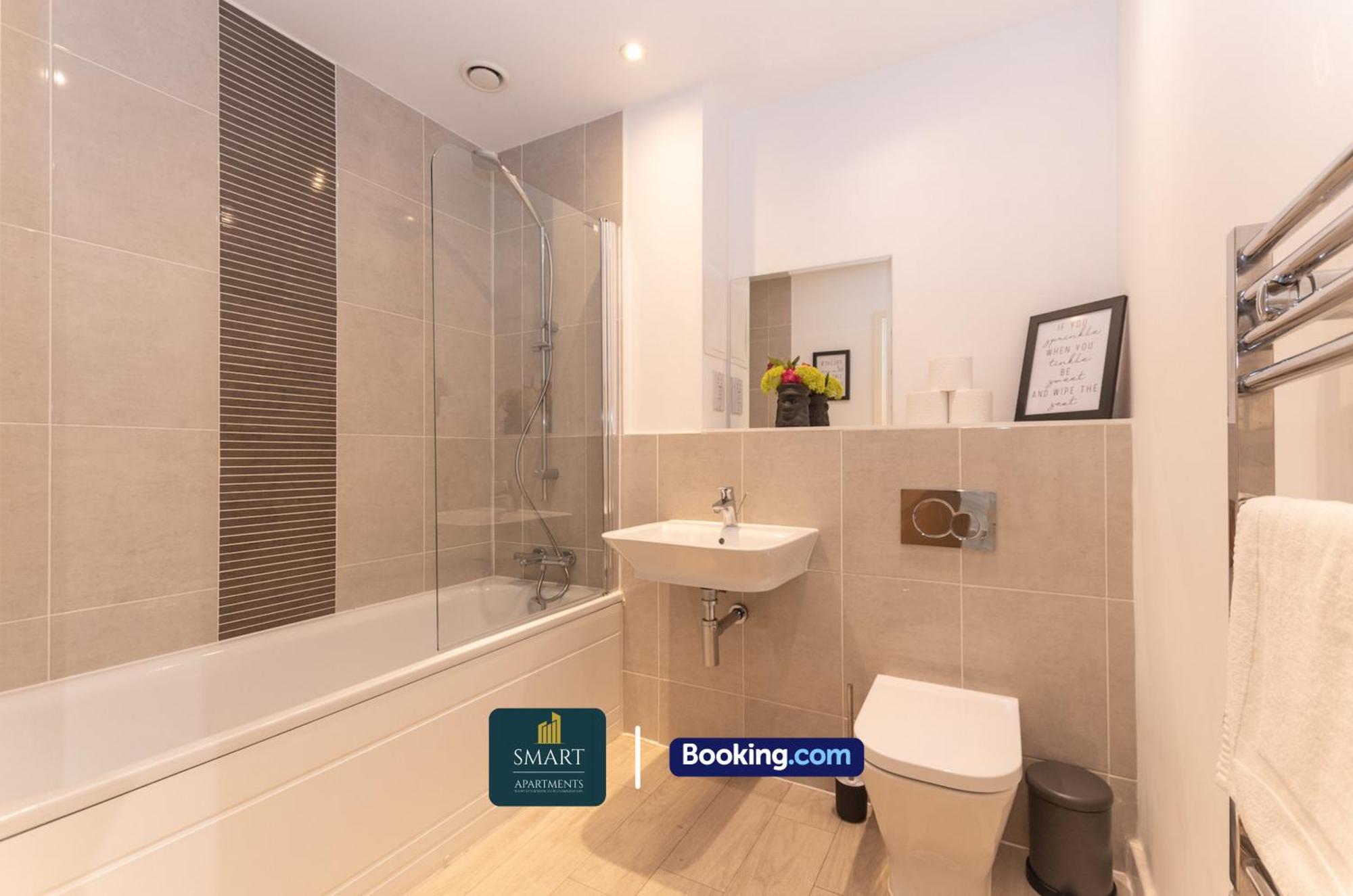 Spacious City Center Apartment By Smart Apartments Short Lets & Serviced Accommodation Apartment Southampton With Free Wifi Eksteriør bilde
