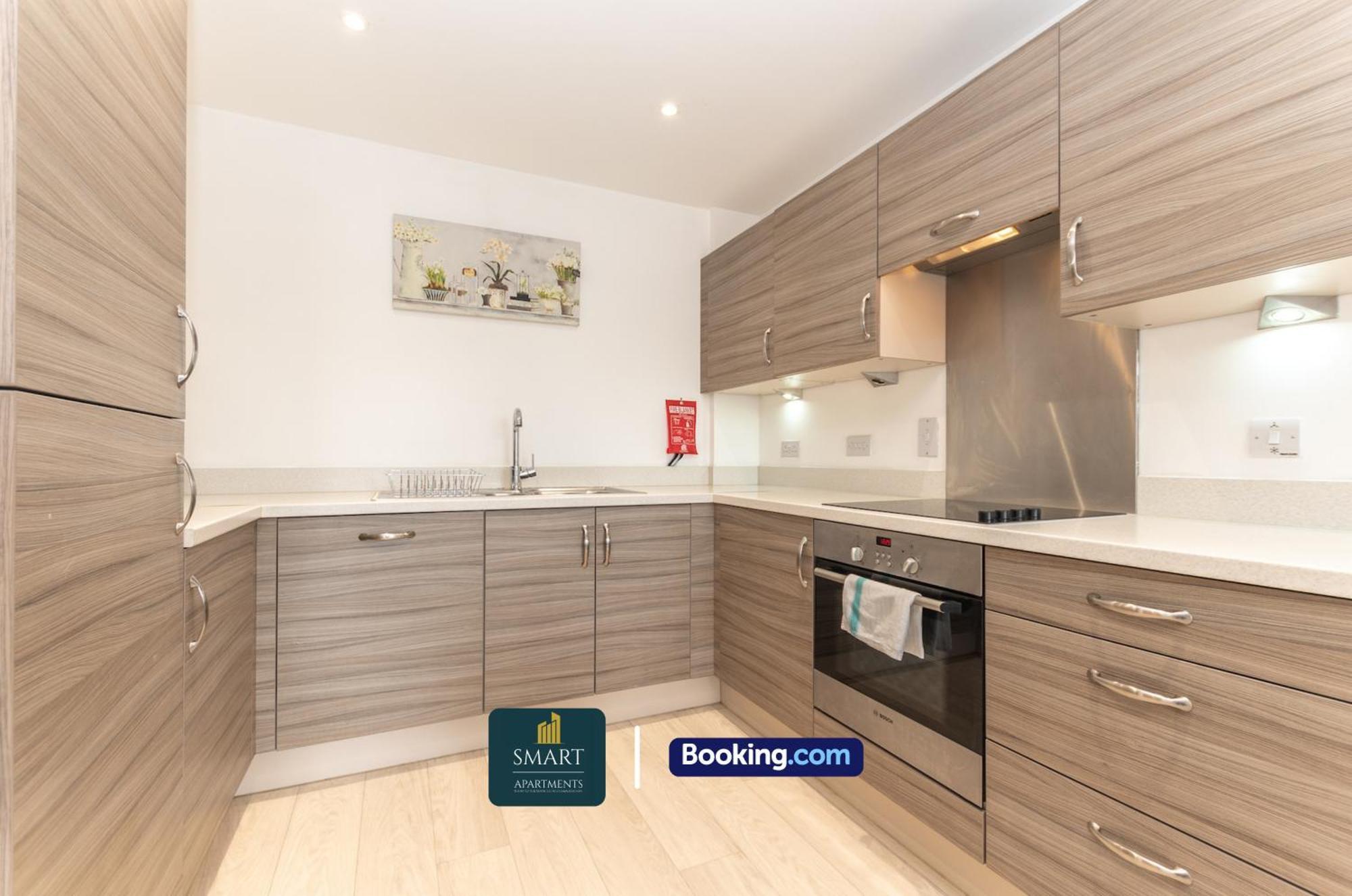 Spacious City Center Apartment By Smart Apartments Short Lets & Serviced Accommodation Apartment Southampton With Free Wifi Eksteriør bilde