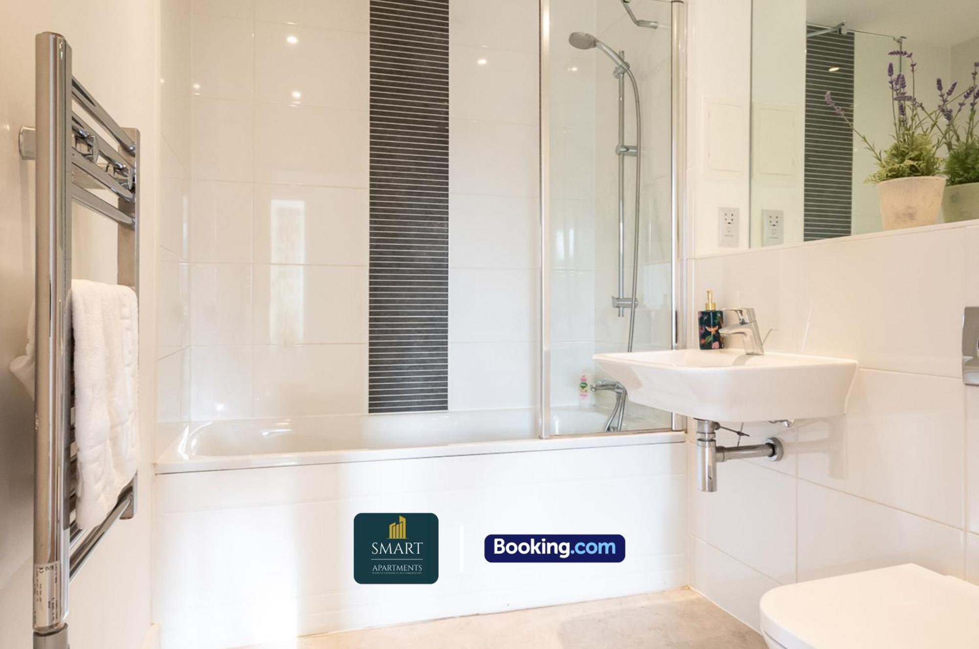 Spacious City Center Apartment By Smart Apartments Short Lets & Serviced Accommodation Apartment Southampton With Free Wifi Eksteriør bilde