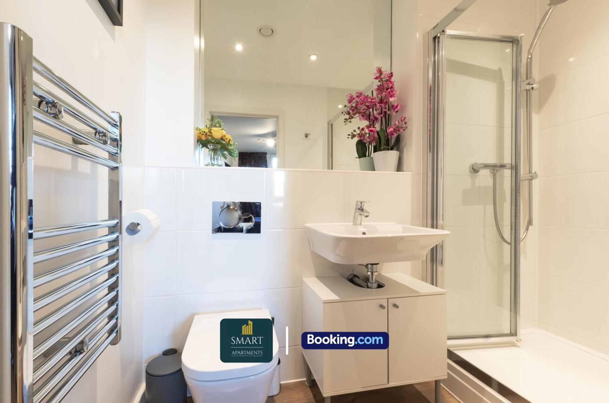 Spacious City Center Apartment By Smart Apartments Short Lets & Serviced Accommodation Apartment Southampton With Free Wifi Eksteriør bilde